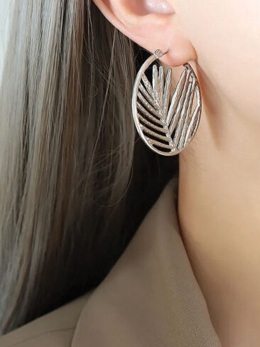 SE //  BAMBOO LEAF HOLLOW OUT EARRINGS, SILVER