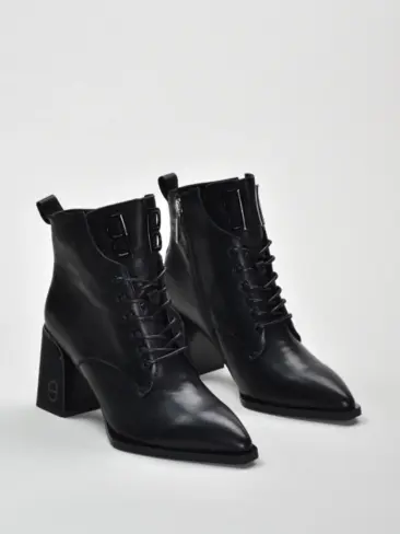 VITTO ROSSI // LACE-UP V-TOE WITH LETTER “B” EMBELLISHMENT BOOTS, BLACK